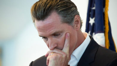 Photo of California Governor Attempts to Use Texas Abortion Law to Steal Citizens’ Guns